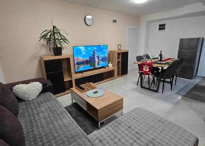 Doksim Luxury 202 公寓 皮罗特